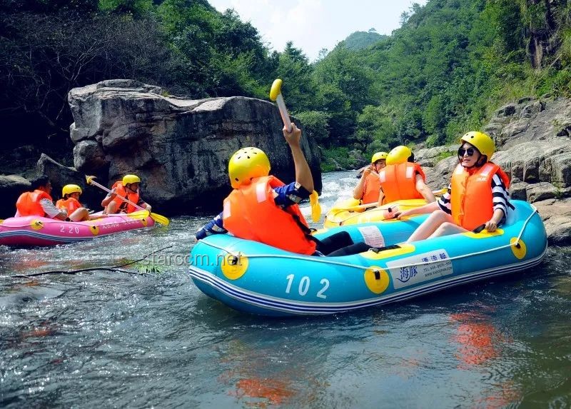 男童台风天划桨板漂流获救：水上安全教育及应急响应体系急需完善