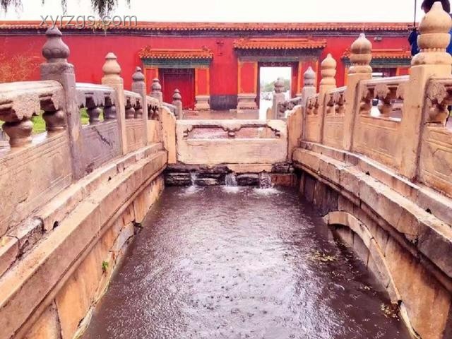 北京暴雨故宫“千龙吐水”奇观深度解析