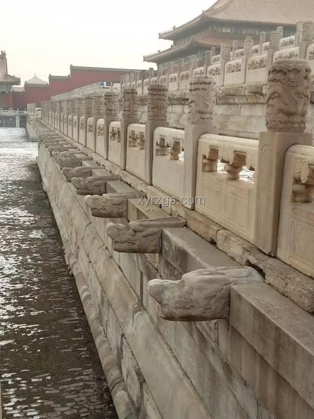北京暴雨故宫“千龙吐水”奇观深度解析